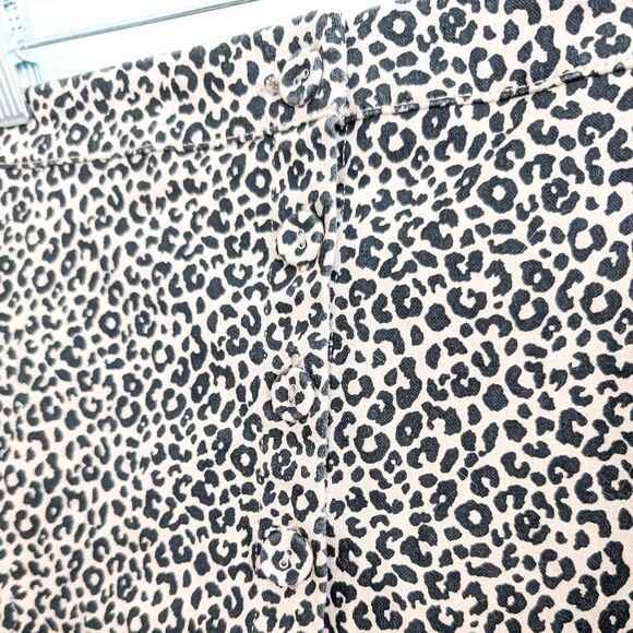 Forever 21 Button Front Leopard Print Mini Skirt - Picture 4 of 4